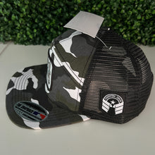 Load image into Gallery viewer, Kings of the boulevard freightliner classic SNOW CAMO