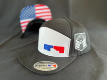 Load image into Gallery viewer, Essential crew chain stitch logo black and white