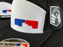 Load image into Gallery viewer, Essential crew chain stitch logo black and white