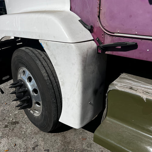 Custom quarter fenders Freightliner fld120
