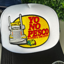 Load image into Gallery viewer, Yo no pesco always trucking hat