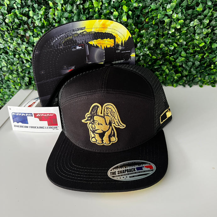 SMILEY PIG trucker hat