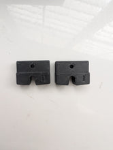 Load image into Gallery viewer, WINDSHIELD WIPERS ADAPTER  (ADAPTADORES) for modern wipers for freightliner  fld120 and classic trucks